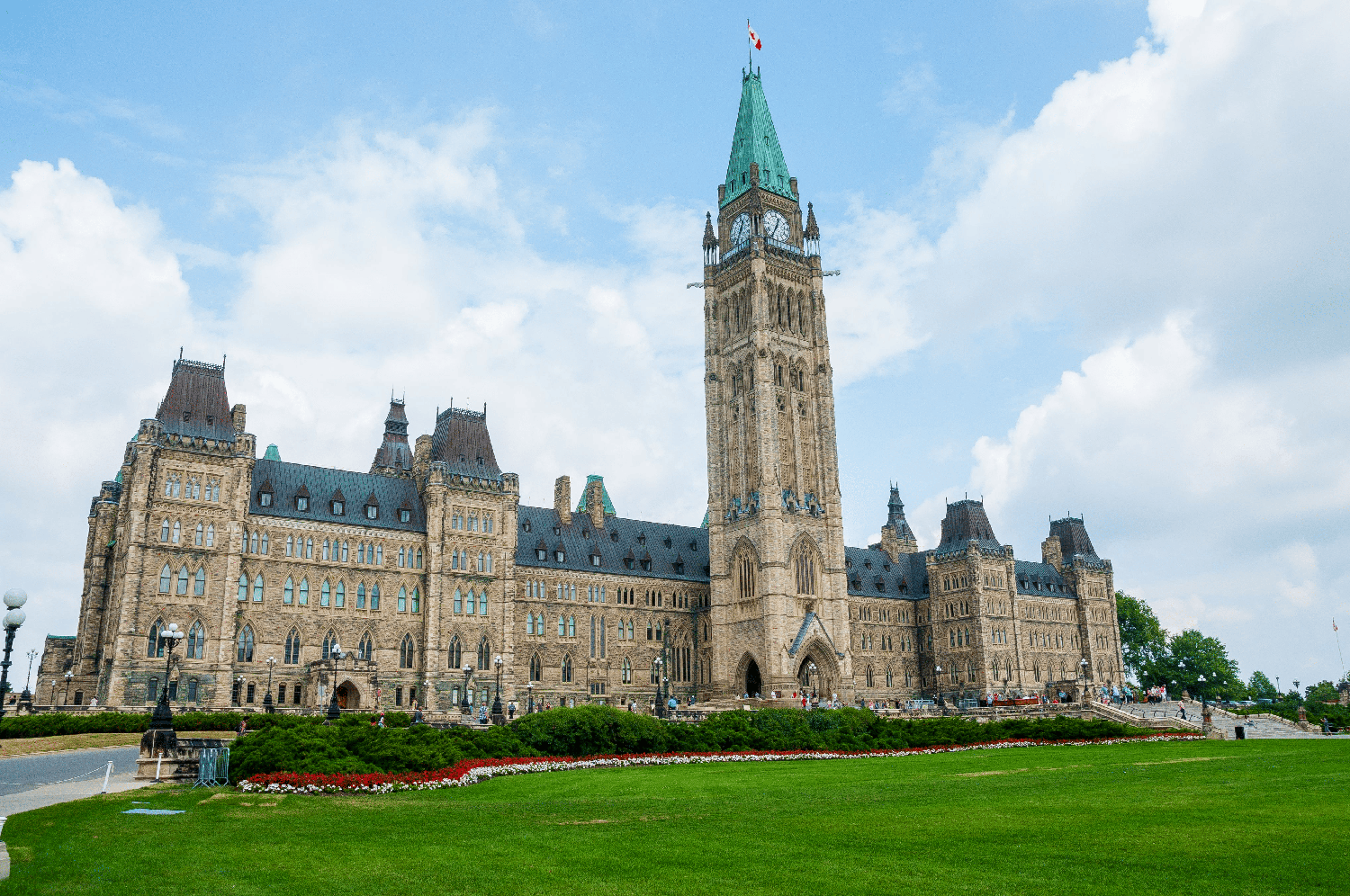 Ottawa Home Prices 2026: Condo Entry Point vs Detached Family-Home Premium